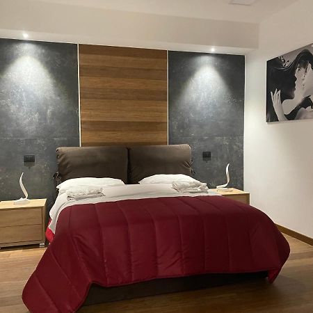 Eutuxia Appartement Tarente Buitenkant foto
