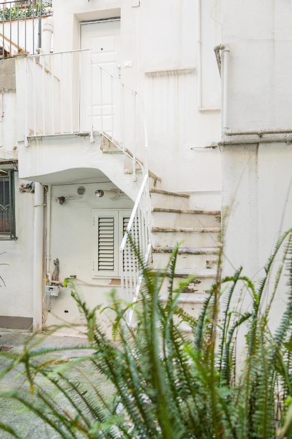 Eutuxia Appartement Tarente Buitenkant foto